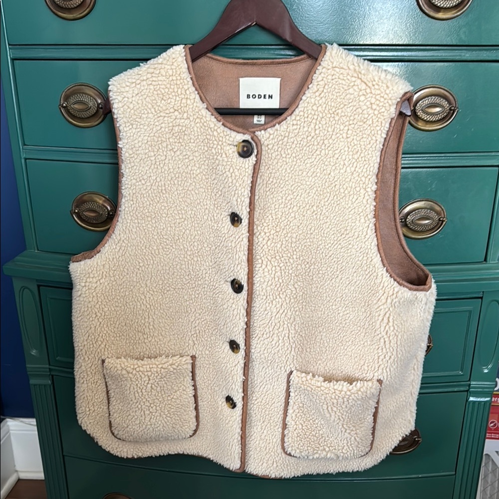 Boden Cream Sherpa Vest